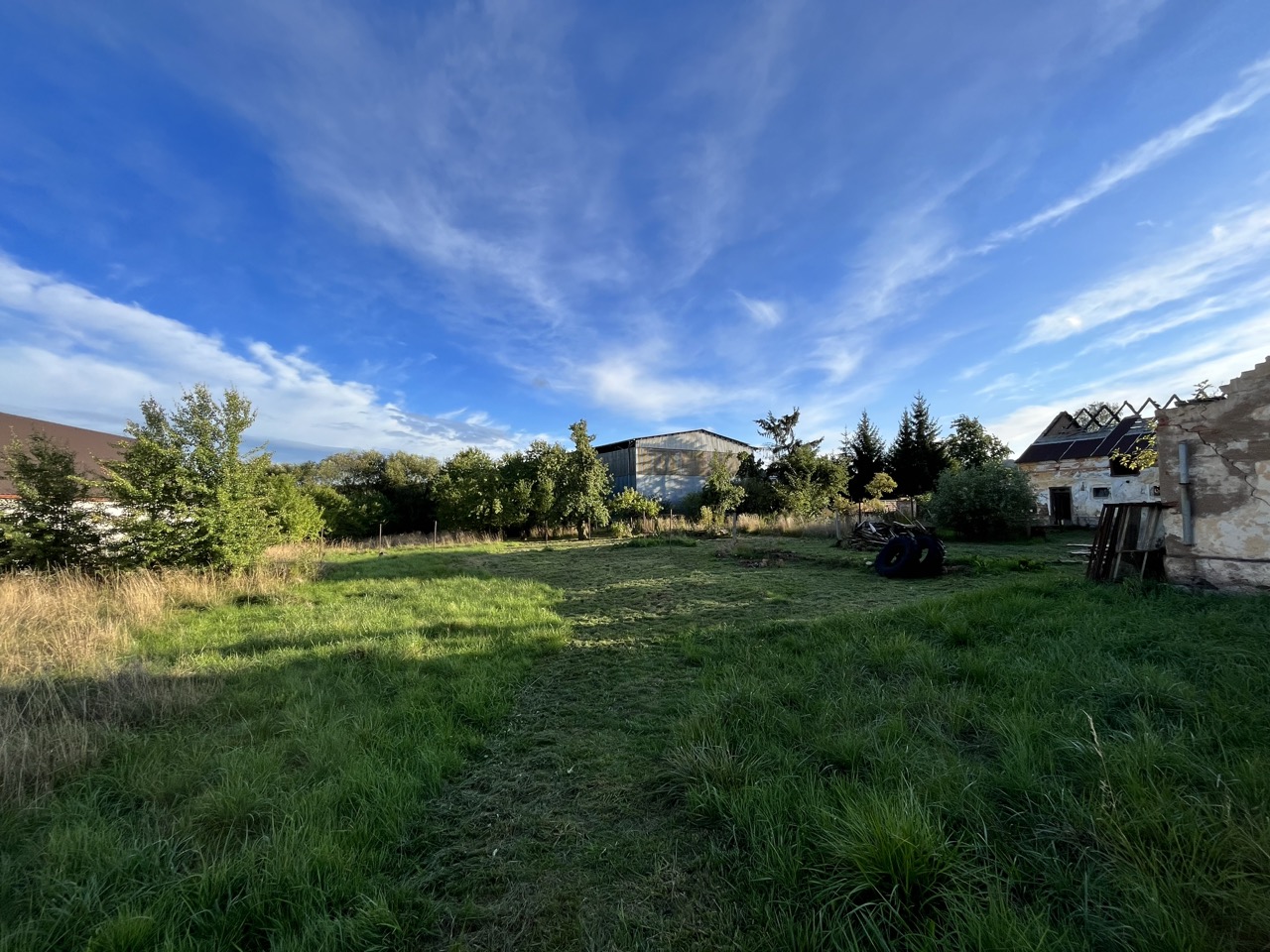 Prodej pozemku 1200 m², Vlkošov - Bezvěrov 999.000,- Kč