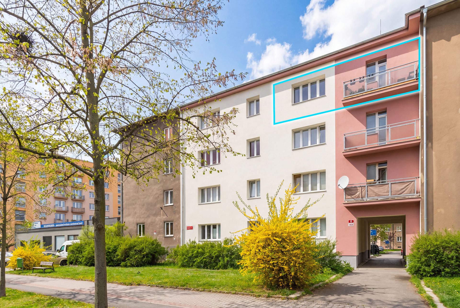 Světlý a vzdušný byt o dispozici 3+1 s balkónem na Slovanech