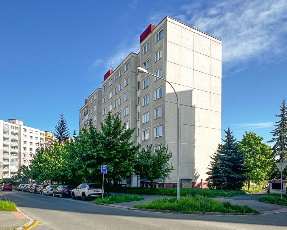 Byt 1+1 v Toužimské ulici